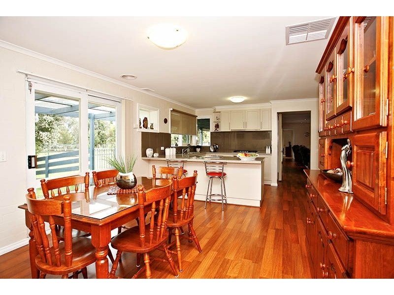 10 Cassandra Close, Somerville VIC 3912