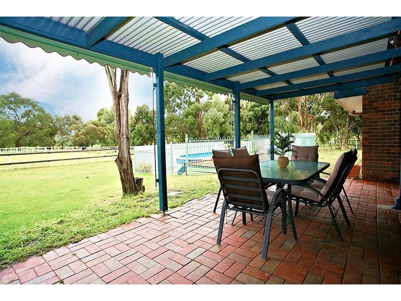 10 Cassandra Close, Somerville VIC 3912