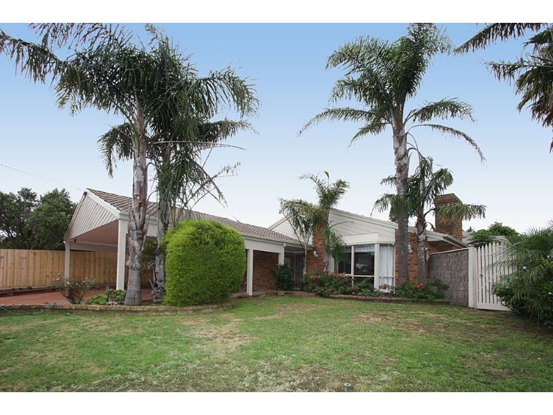 67 Clarendon Drive, Somerville VIC 3912