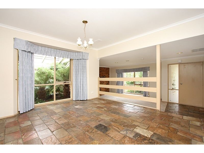 67 Clarendon Drive, Somerville VIC 3912