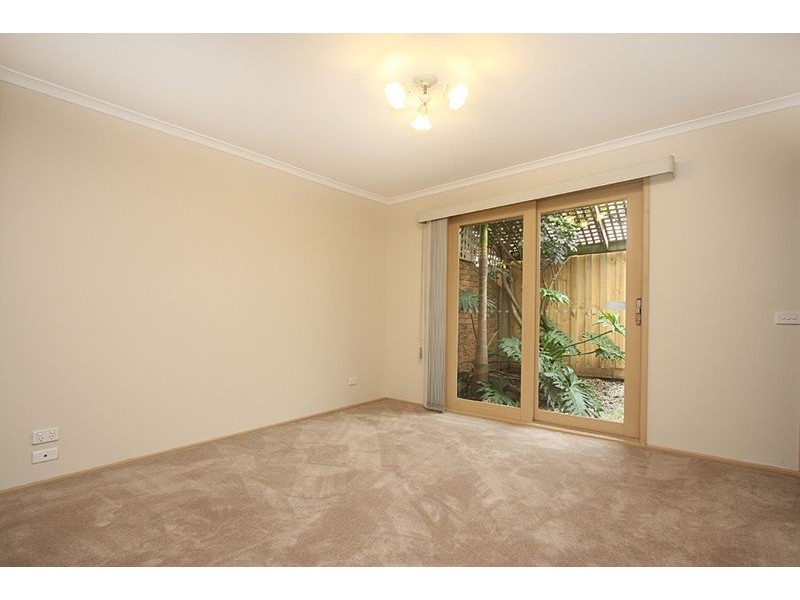 67 Clarendon Drive, Somerville VIC 3912