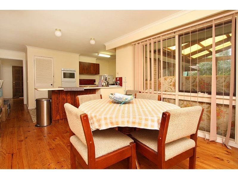 8 Leicester Court, Somerville VIC 3912