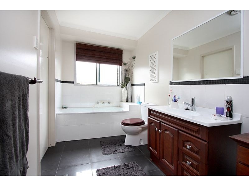 126 Clarendon Drive, Somerville VIC 3912