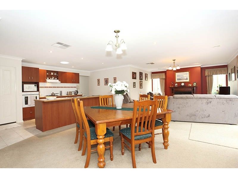 12 Peter Kent Drive, Somerville VIC 3912