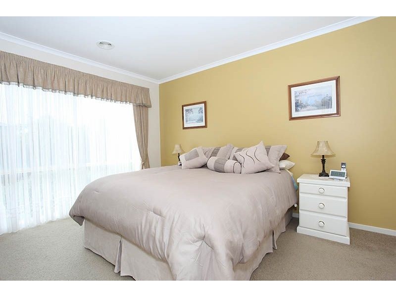 12 Peter Kent Drive, Somerville VIC 3912