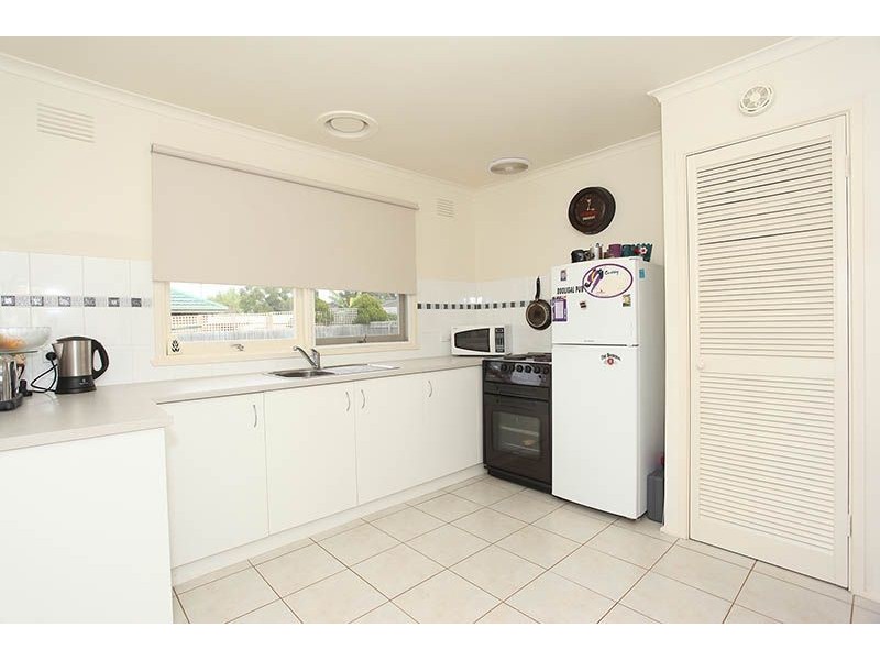 73 Eramosa Road East, Somerville VIC 3912