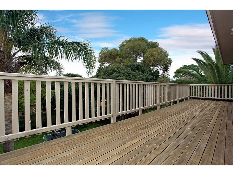 18 Forest Drive, Somerville VIC 3912