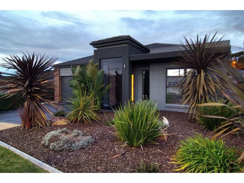 10 Dominic Mews, Somerville VIC 3912