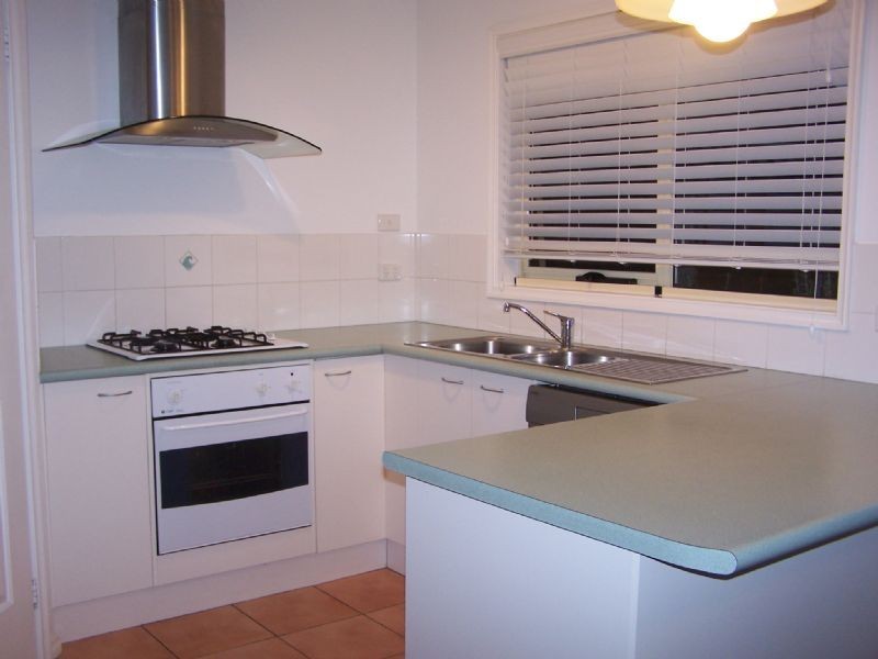 1/8 Raymond St, Somerville VIC 3912