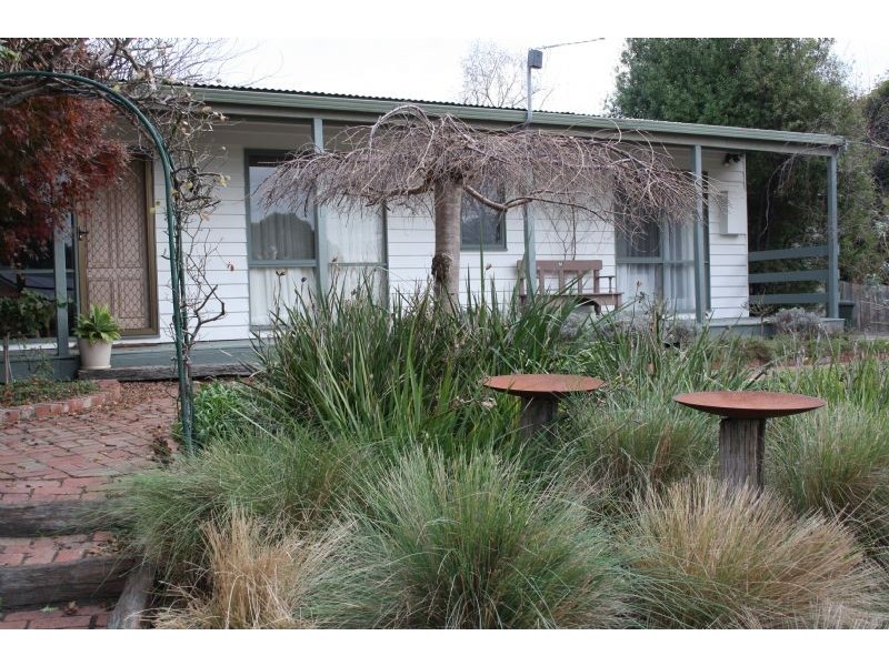 8 Cindy Court, Somerville VIC 3912