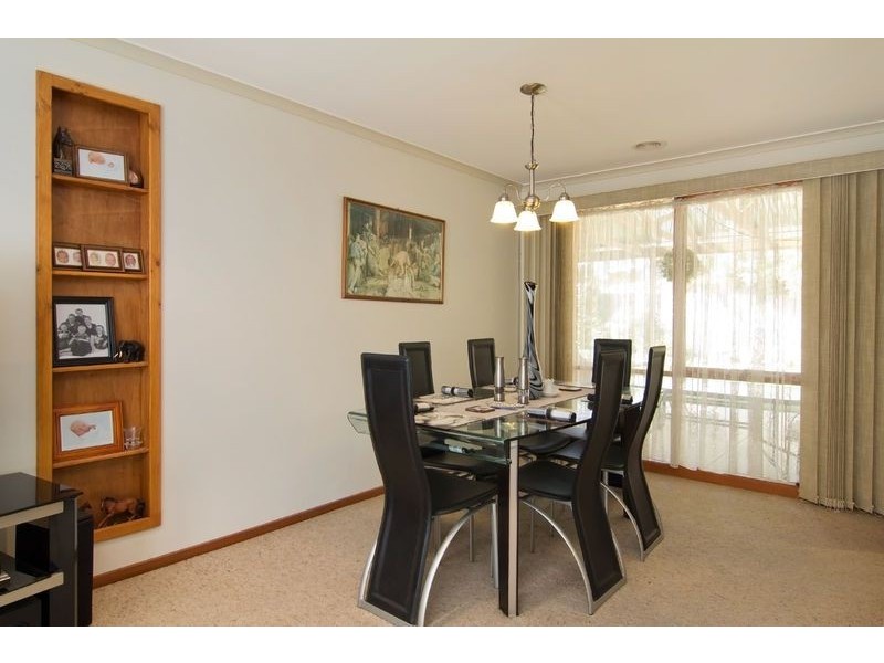 23 Clairmont Close, Somerville VIC 3912