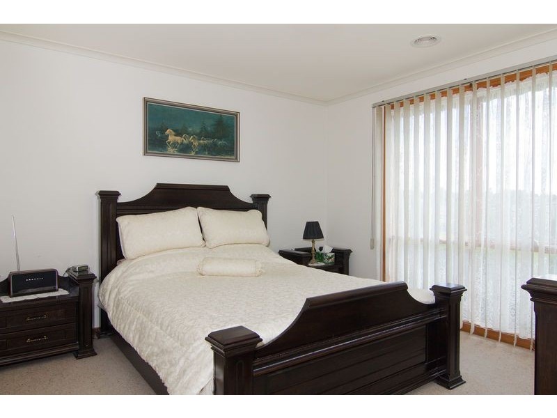 23 Clairmont Close, Somerville VIC 3912