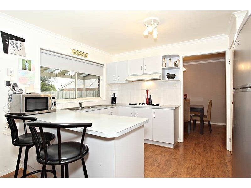 8 Chesterfield Road, Somerville VIC 3912