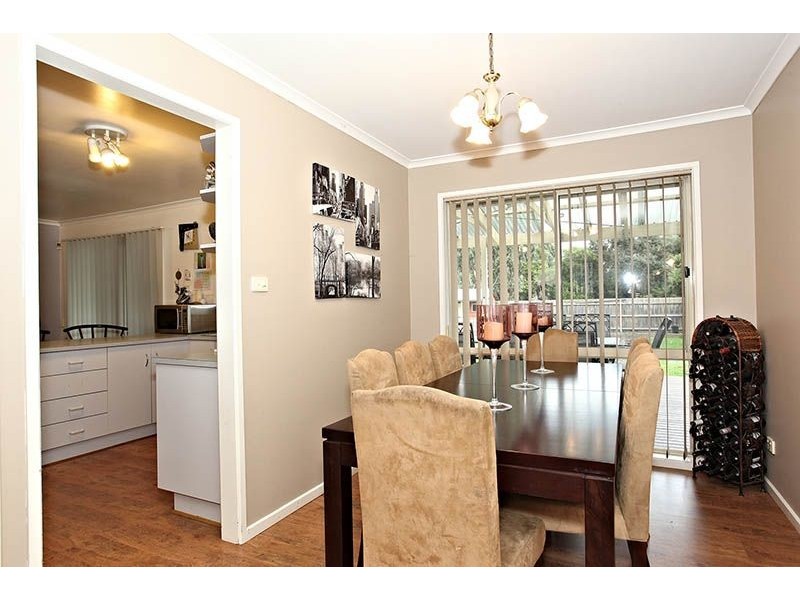 8 Chesterfield Road, Somerville VIC 3912