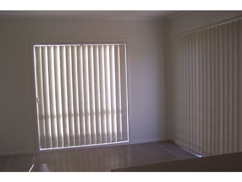 2/72 Eramosa Rd West, Somerville VIC 3912