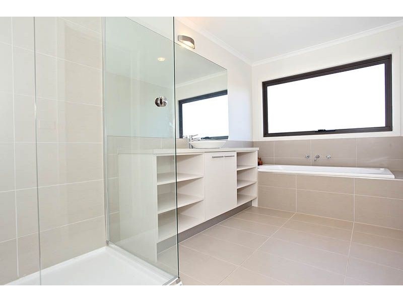 14 Peter Kent Drive, Somerville VIC 3912