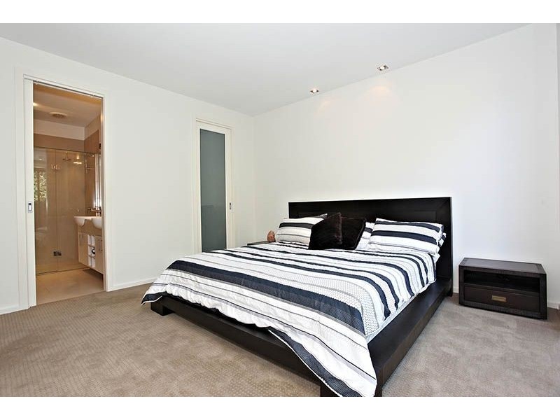 14 Peter Kent Drive, Somerville VIC 3912