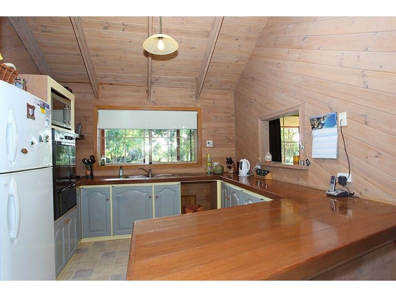 18 Compass Court, Somerville VIC 3912