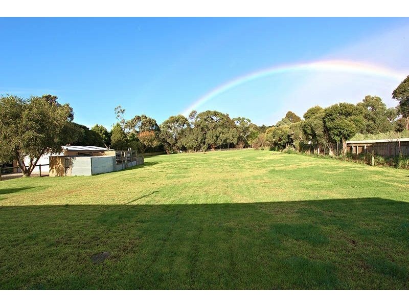 18 Compass Court, Somerville VIC 3912