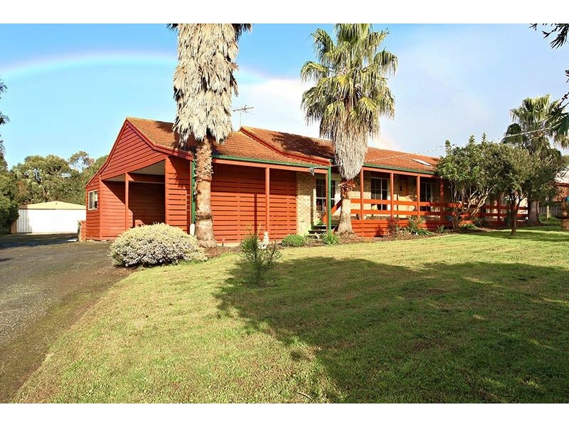 18 Compass Court, Somerville VIC 3912