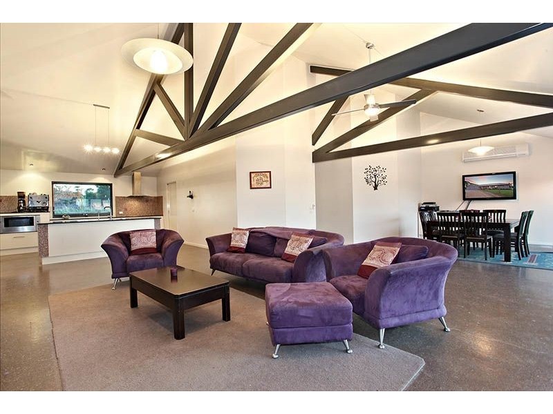 82 Grant Road, Somerville VIC 3912