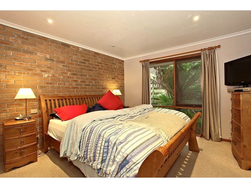 4 Crofters Hill Way, Somerville VIC 3912