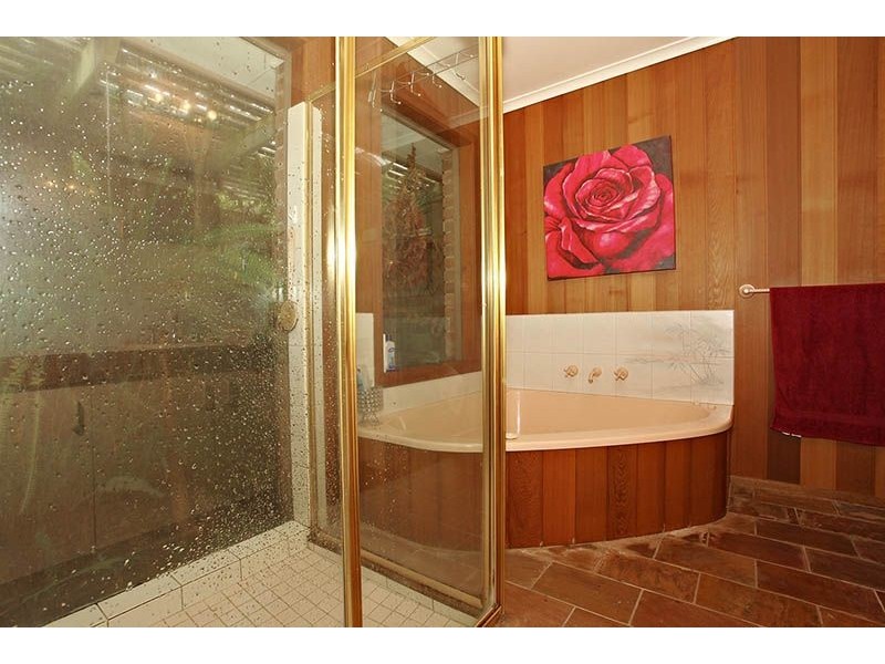 4 Crofters Hill Way, Somerville VIC 3912