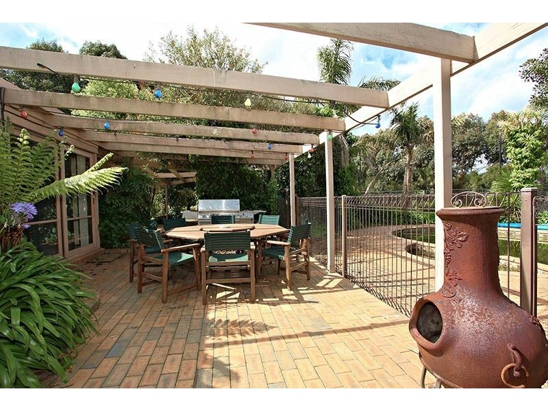 4 Crofters Hill Way, Somerville VIC 3912