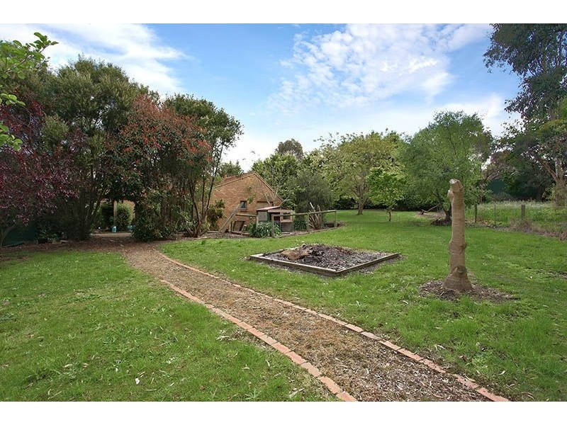 4 Crofters Hill Way, Somerville VIC 3912