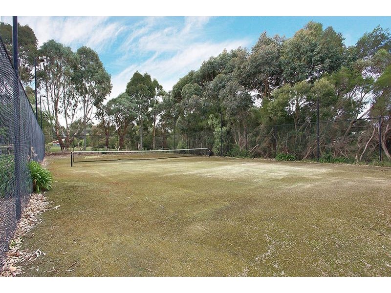 4 Crofters Hill Way, Somerville VIC 3912