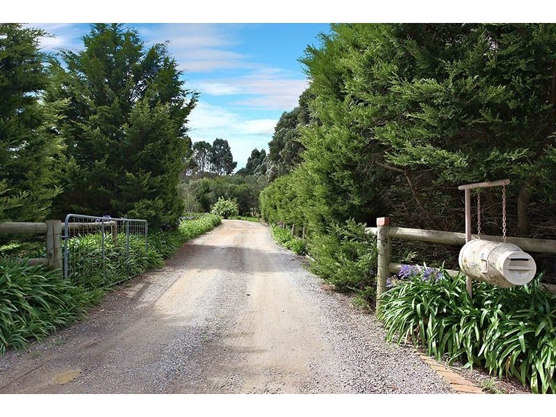 4 Crofters Hill Way, Somerville VIC 3912