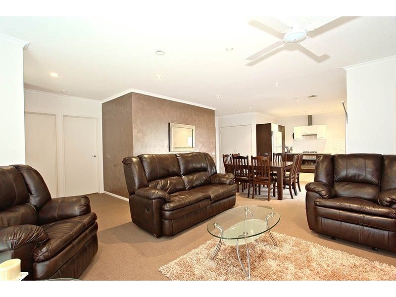 10/28-32 Ruby Joy Drive, Somerville VIC 3912