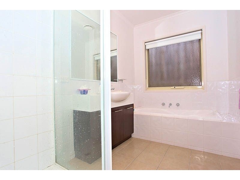 10/28-32 Ruby Joy Drive, Somerville VIC 3912