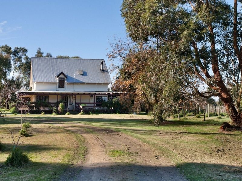 105 Tyabb-Tooradin Road, Somerville VIC 3912