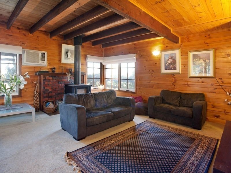 105 Tyabb-Tooradin Road, Somerville VIC 3912