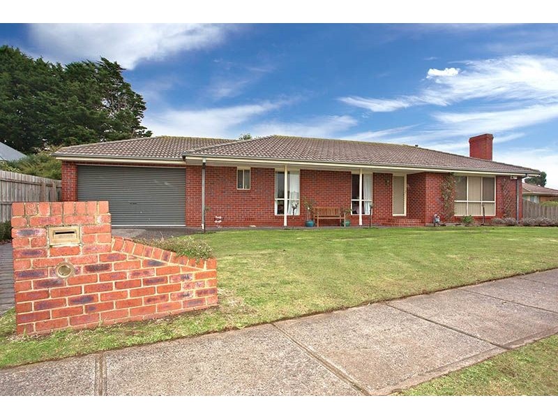 8 Chesterfield Rd, Somerville VIC 3912