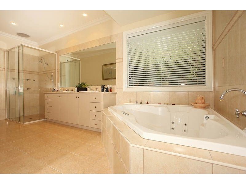 8 Palagia Court, Somerville VIC 3912