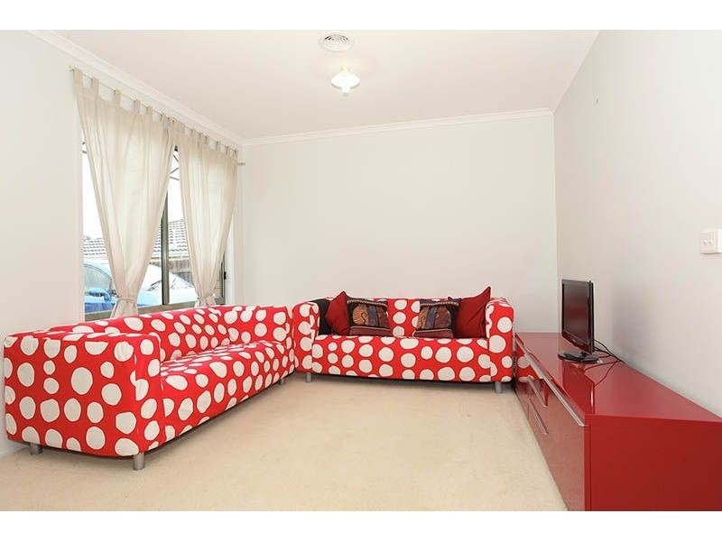 8 Bernard Court, Somerville VIC 3912