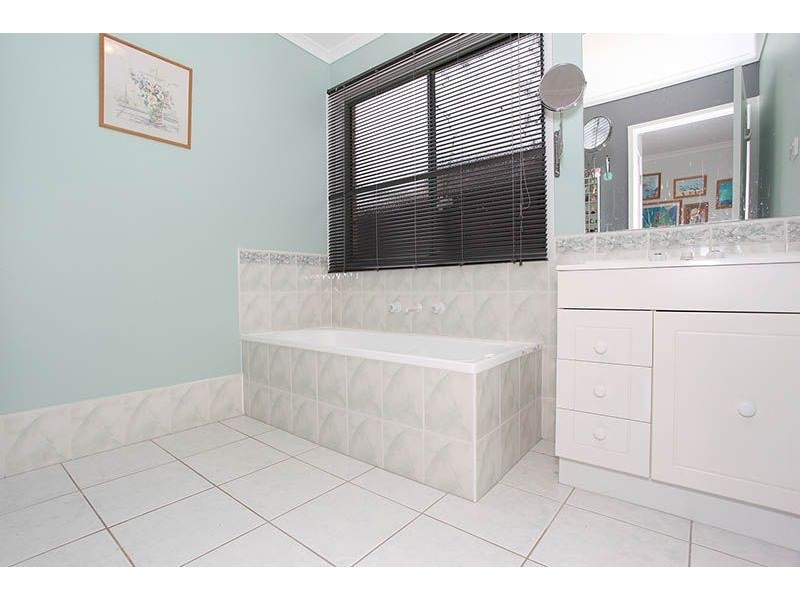 8 Bernard Court, Somerville VIC 3912