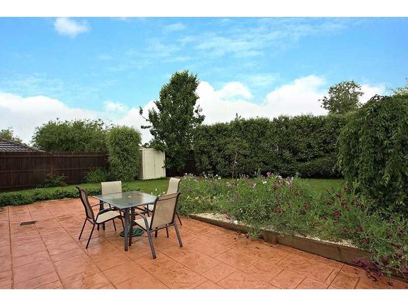 8 Bernard Court, Somerville VIC 3912