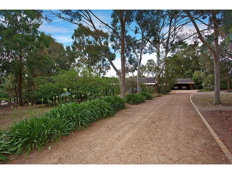 13 Island View Drive, Tyabb VIC 3913