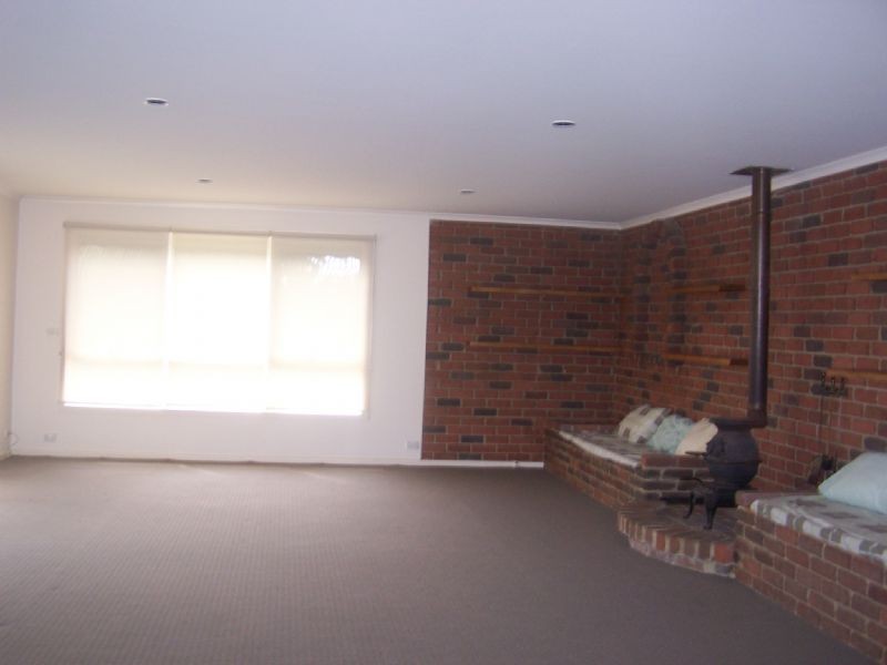 5  Hebe Court, Frankston North VIC 3200