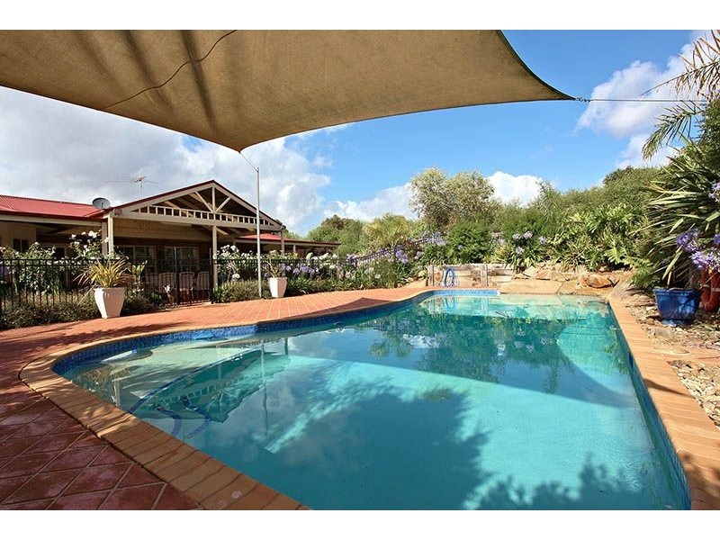 2A Seaview Road, Tyabb VIC 3913