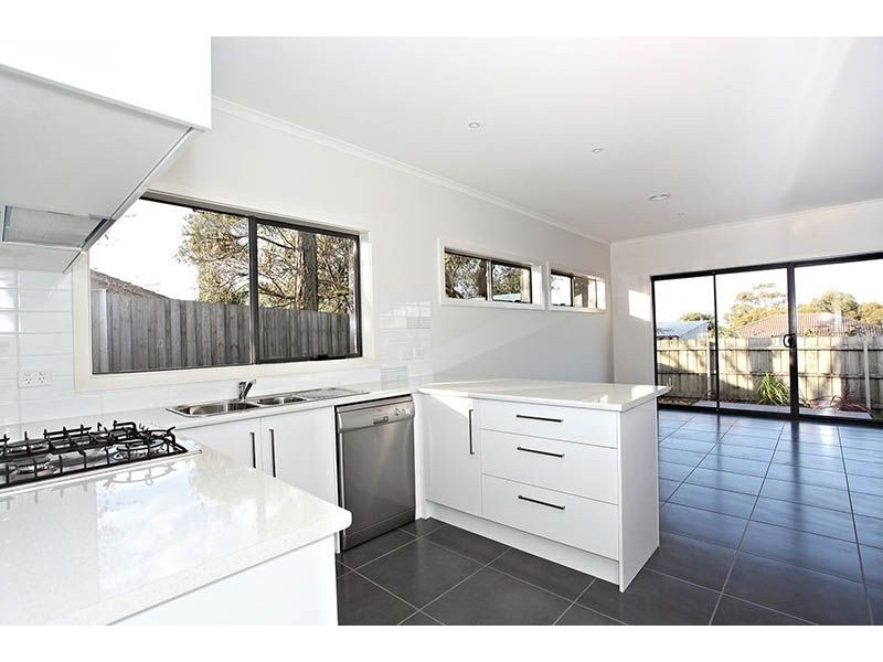 38 Eramosa Road East, Somerville VIC 3912