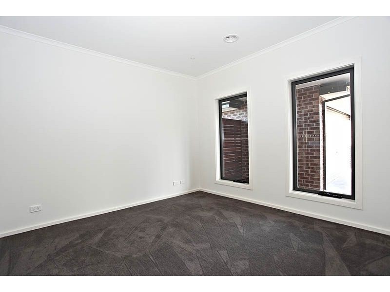 38 Eramosa Road East, Somerville VIC 3912