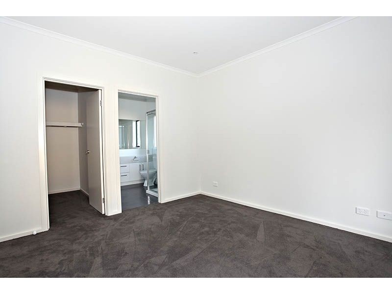 38 Eramosa Road East, Somerville VIC 3912