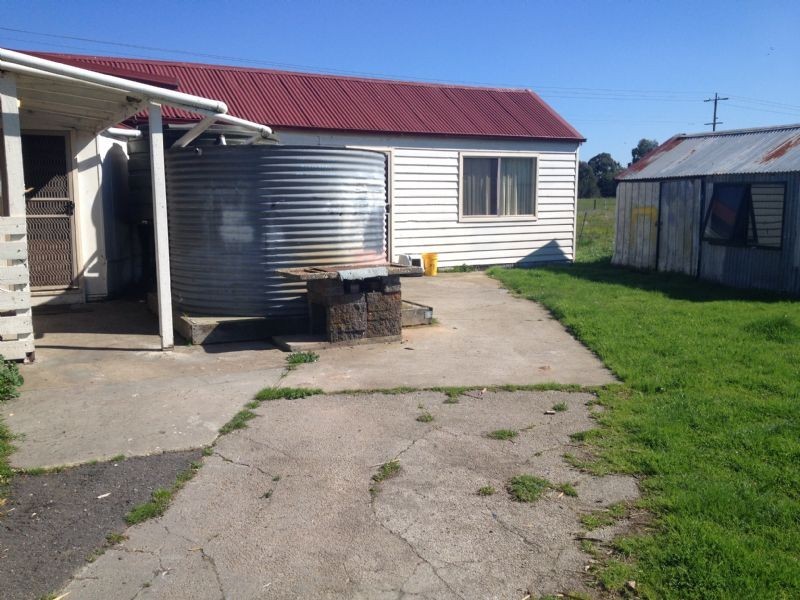 64 Tyabb Tooradin Rd, Somerville VIC 3912