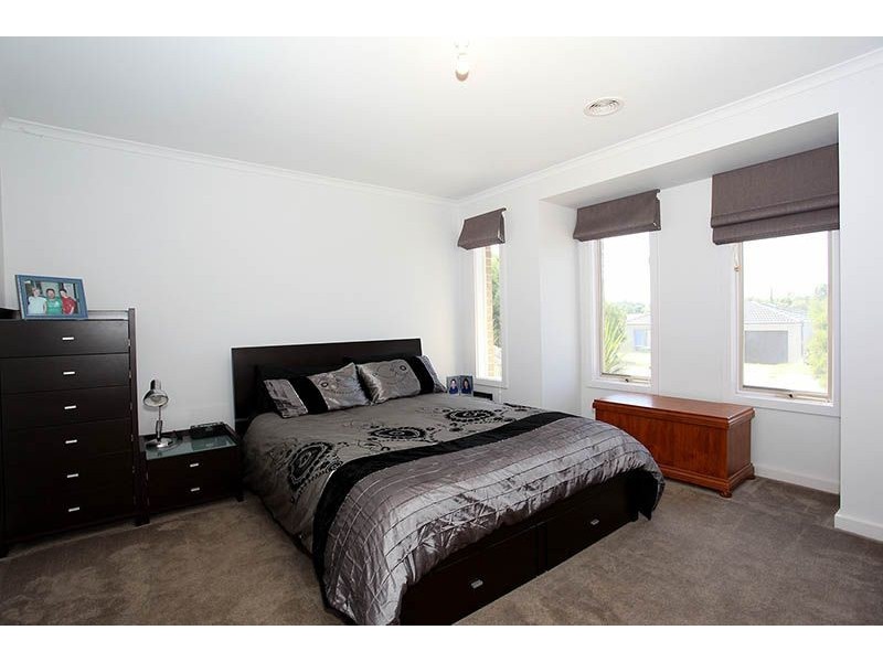 17 Dominic Mews, Somerville VIC 3912