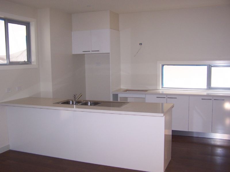 3/6 Grant Rd, Somerville VIC 3912