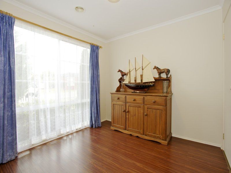 29 Kinlora Drive, Somerville VIC 3912